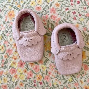 Hey Folks mini mocs soft soles size 2